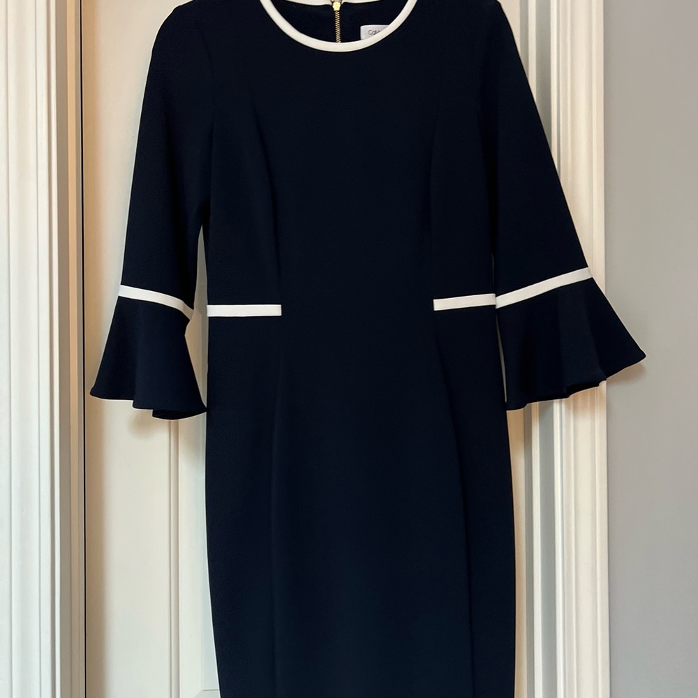 Calvin Klein Collection Blue Cocktail Dress with Bell Sleeves and Crew Neck